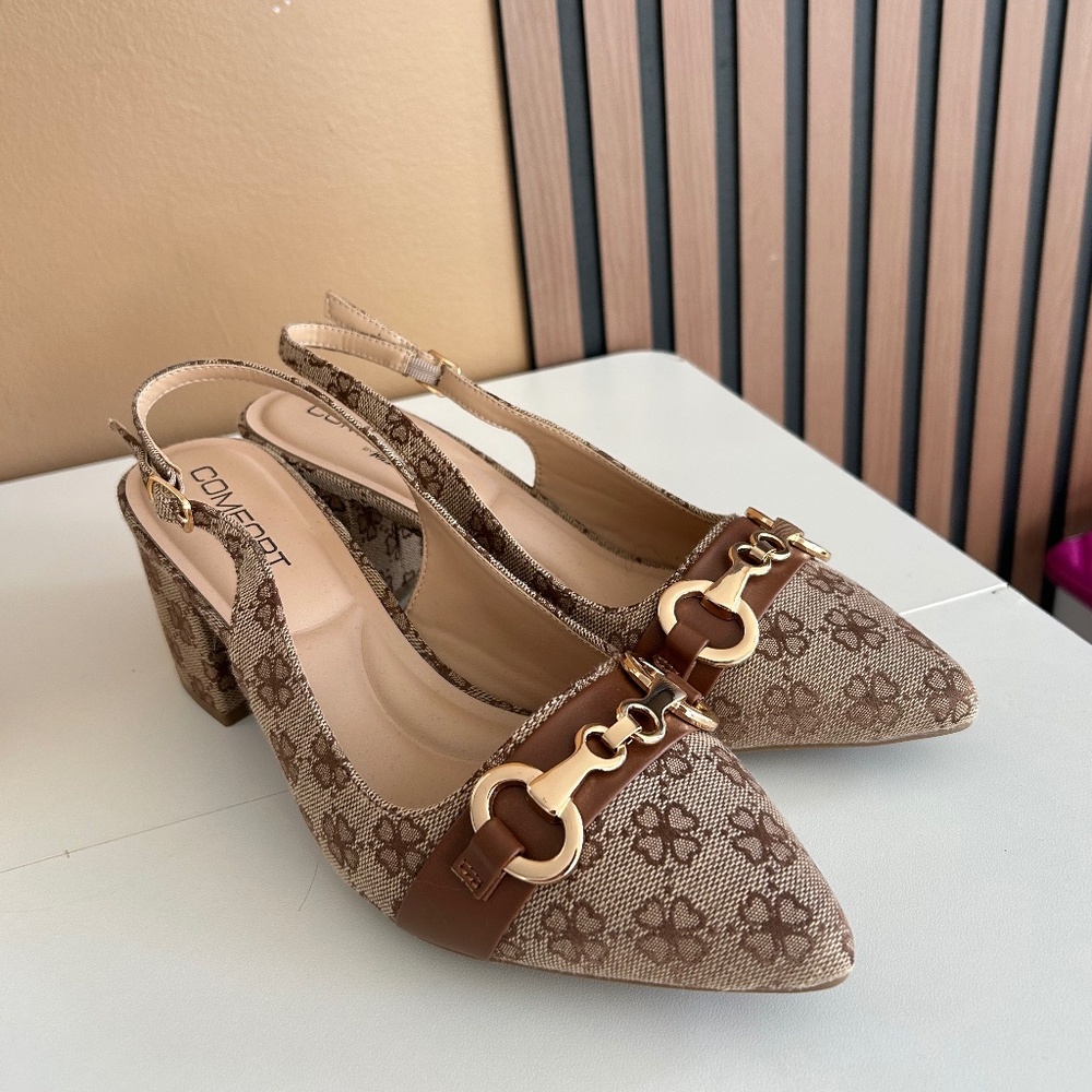 WILD DIVA GOLD ACCENT Pointy Toe Block Heels